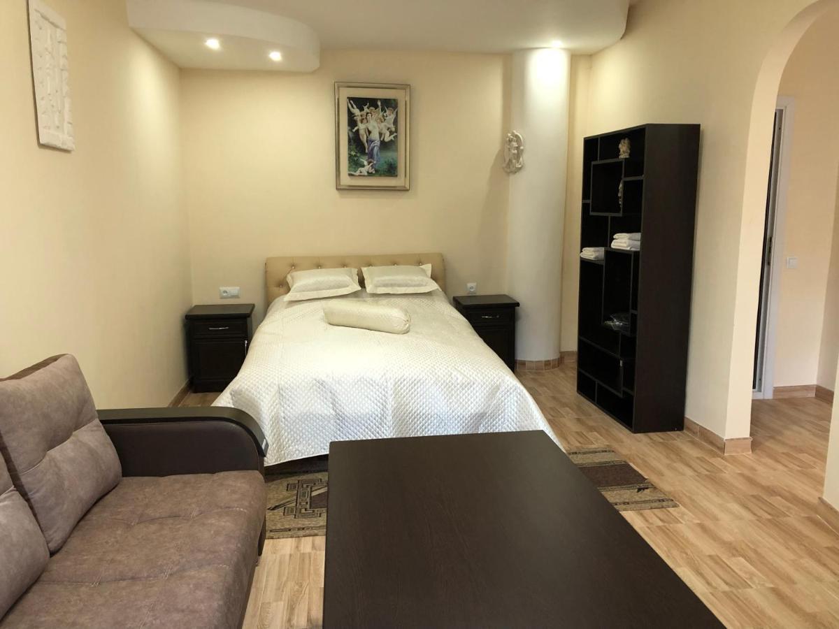 Aparthotel In Alaverdi Exterior foto